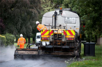 Contractor Kier announces profits warning