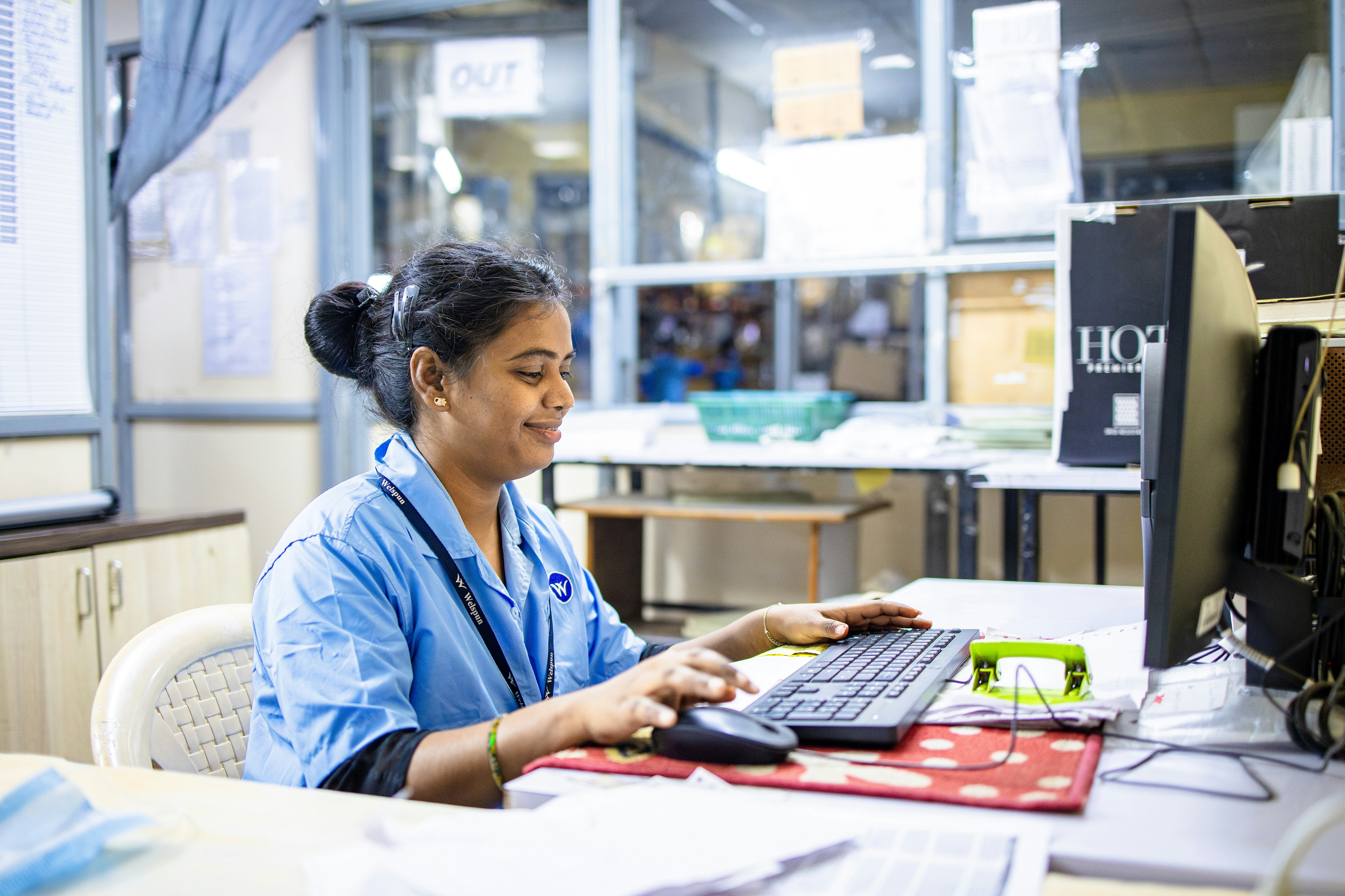Women dominate global health workforce but remain in lower paid roles