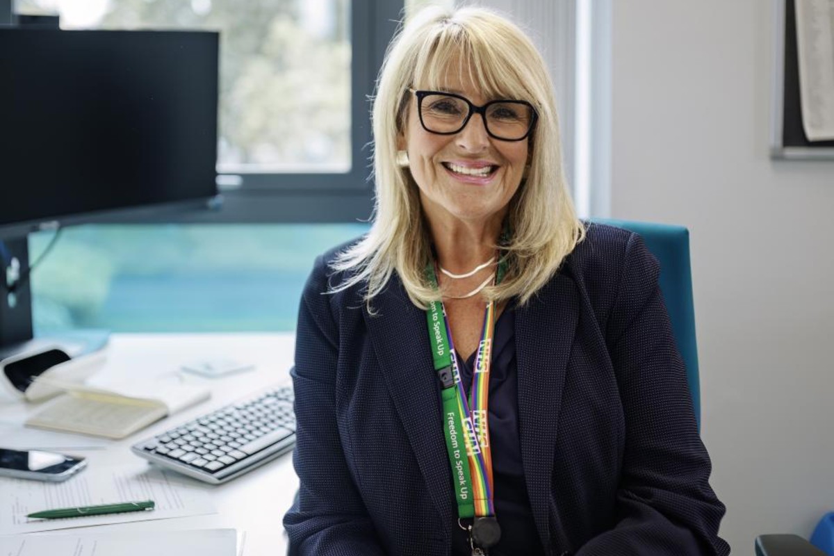 Chief of Manchester trust to step down