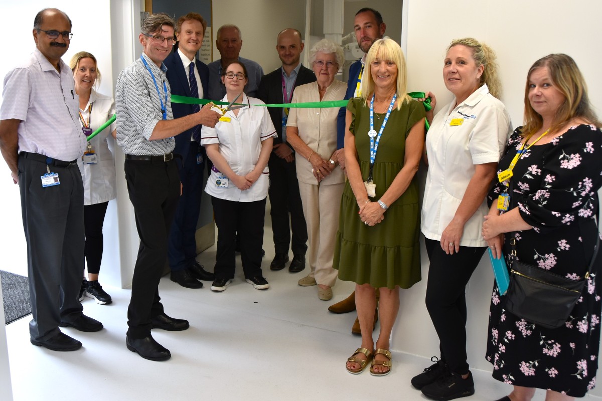 Dartford and Gravesham NHS Trust opens digital X-ray room at Erith District Hospital 