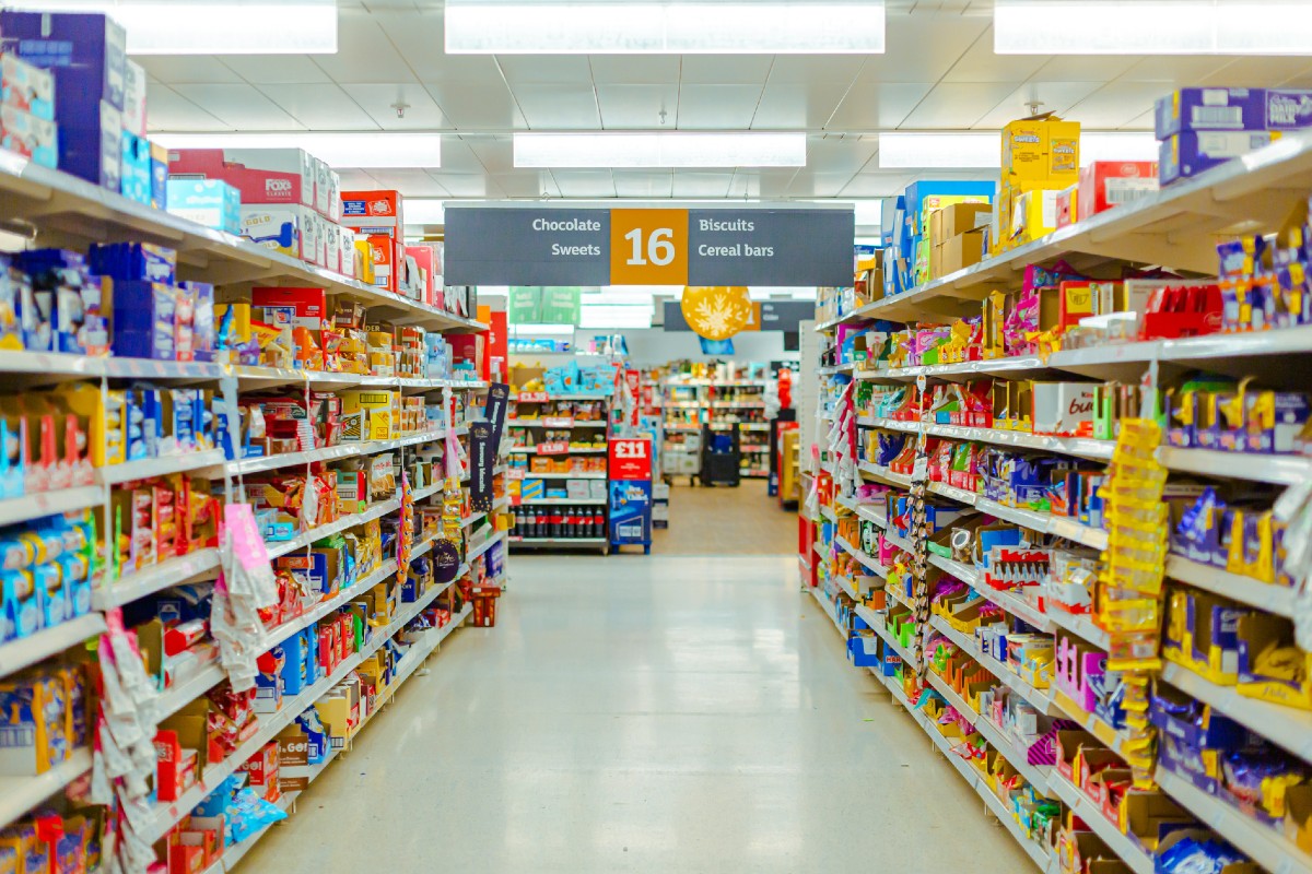 Government partners with supermarkets and food makers to tackle obesity epidemic