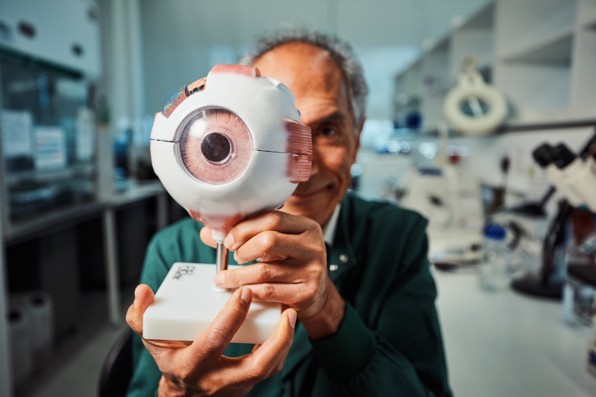 AI tool aims to use high street eye tests to spot dementia risk