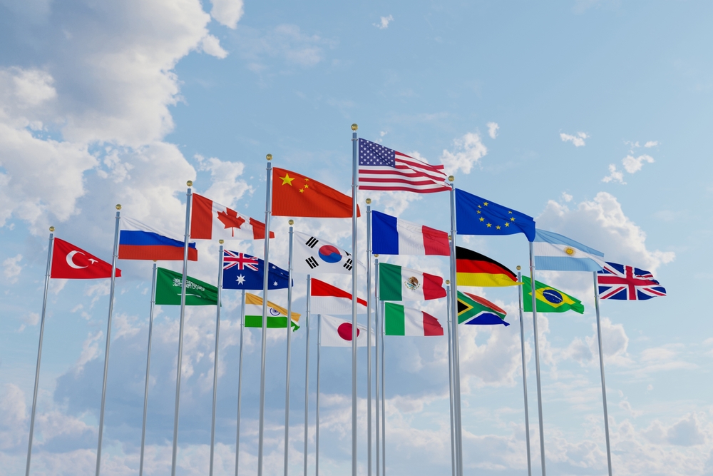 Minister cites international politics for reorganisation delays