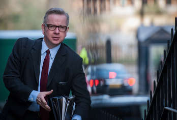 'Not very joined up': MPs and transport chiefs slam pollution plan