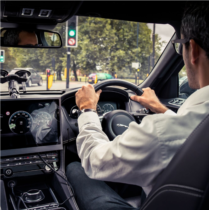 JLR announces trial implementation of GLOSA