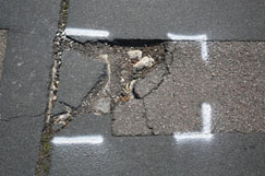 Pothole claims up a record 40%, insurer says