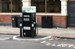 UK 'needs 127,000 charge points by 2025'