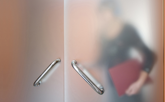 Fee transparency debate takes hold in Netherlands